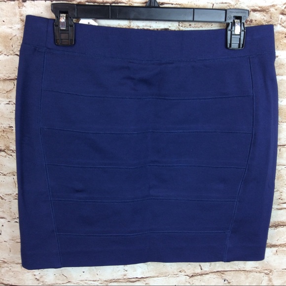 New Trina Turk Tracy Navy Skirt M - Picture 3 of 5